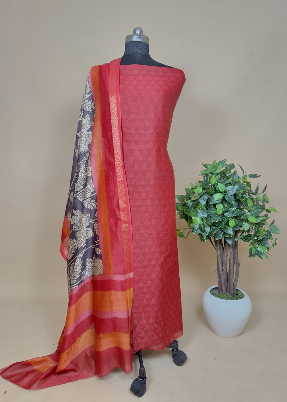 Red Maheshwari Suits