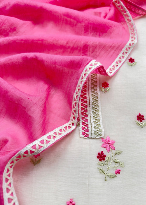 Pink Aya Mulmul Cotton Straight Chikankari Kurti - Thechikanlabel -  TheChikanLabel | Lucknow Chikankari Kurtis & Suits