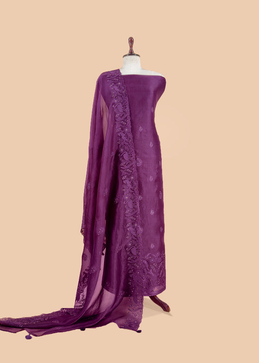 Organza silk suit with flamingo embroidery

