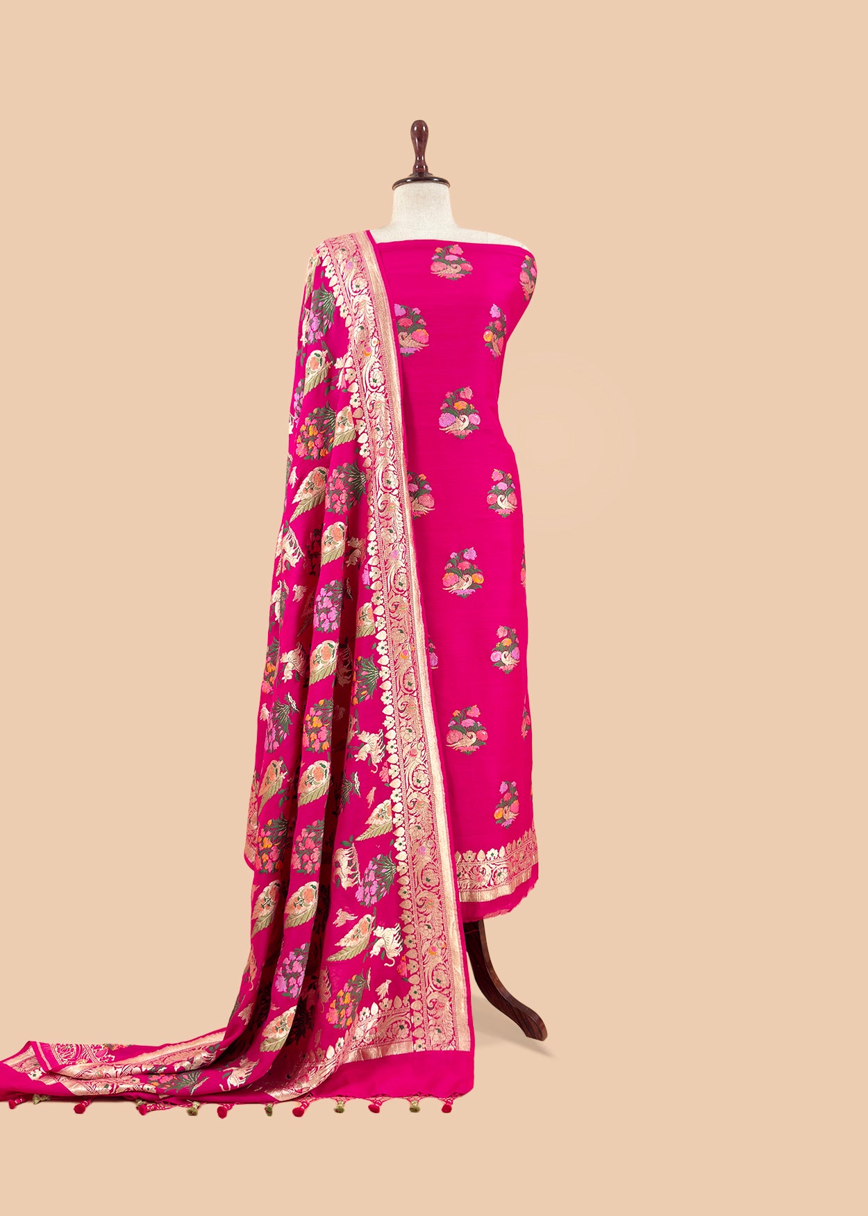 Buy unstitched Munga silk suit at the best price

