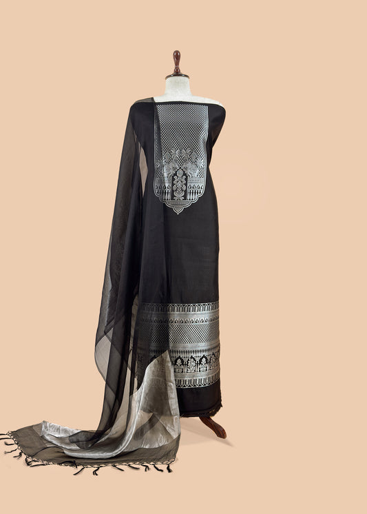 Luxury kora silk suit with Kadwa Weaving

