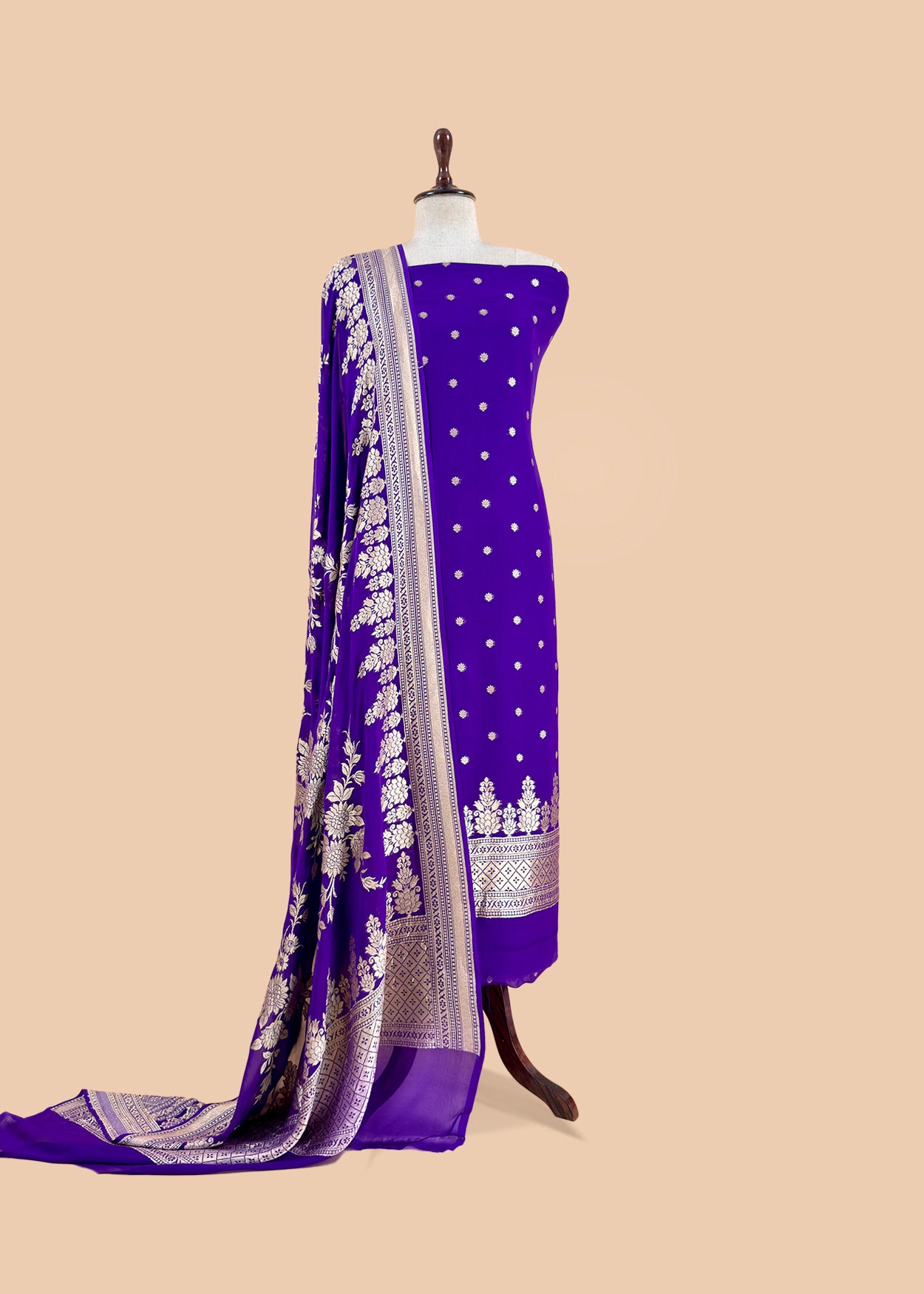 Indian ethnic wear munga silk suit for bridal wear

