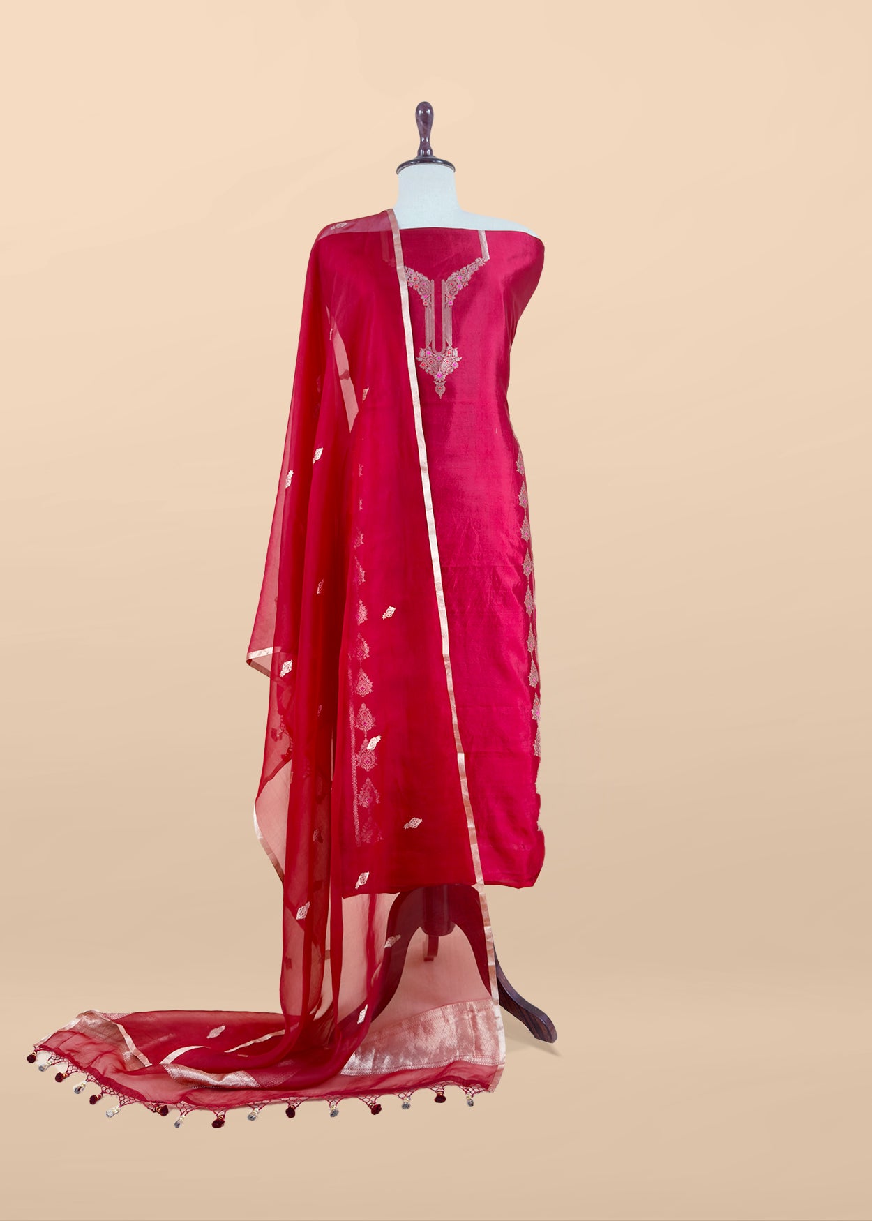 Red Handloom Silk Kurta And Kora Silk Dupatta With Kadwa Weaving