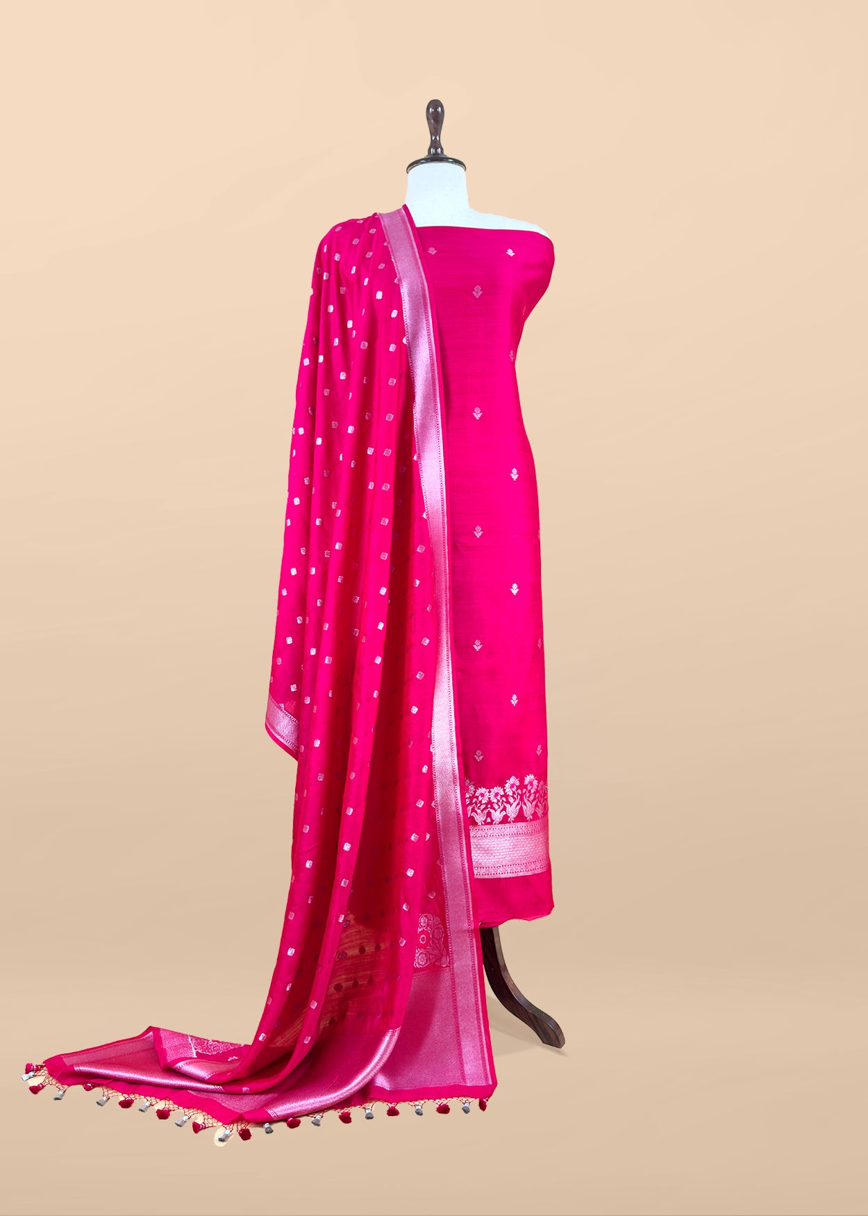 Silk suit fabric with kadhwa weaves

