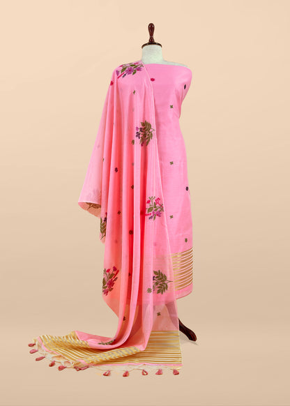 jamdani weaved suit for gifting mom

