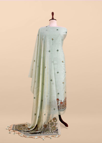 jamdani weaved suit for gifting mom

