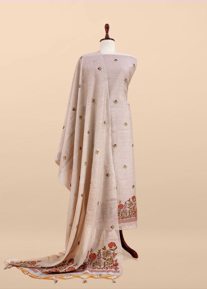 jamdani weaved suit for gifting mom


