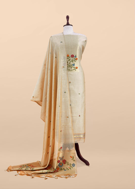 jamdani weaved suit for gifting mom

