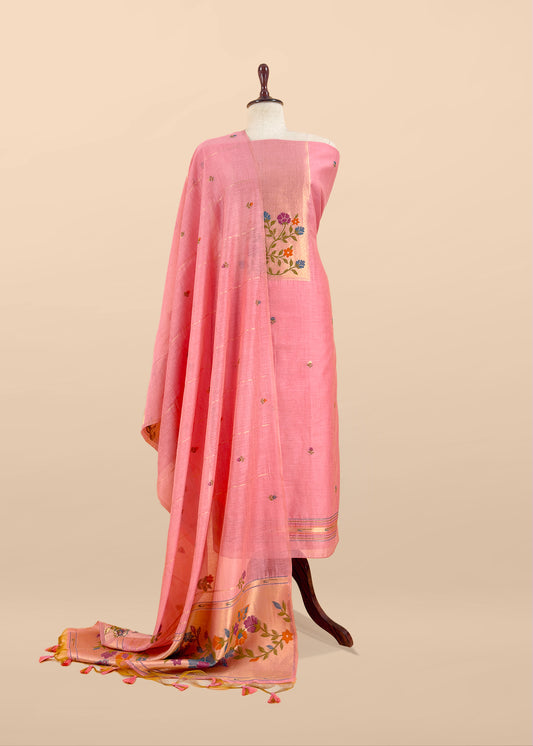 jamdani weaved suit for gifting mom

