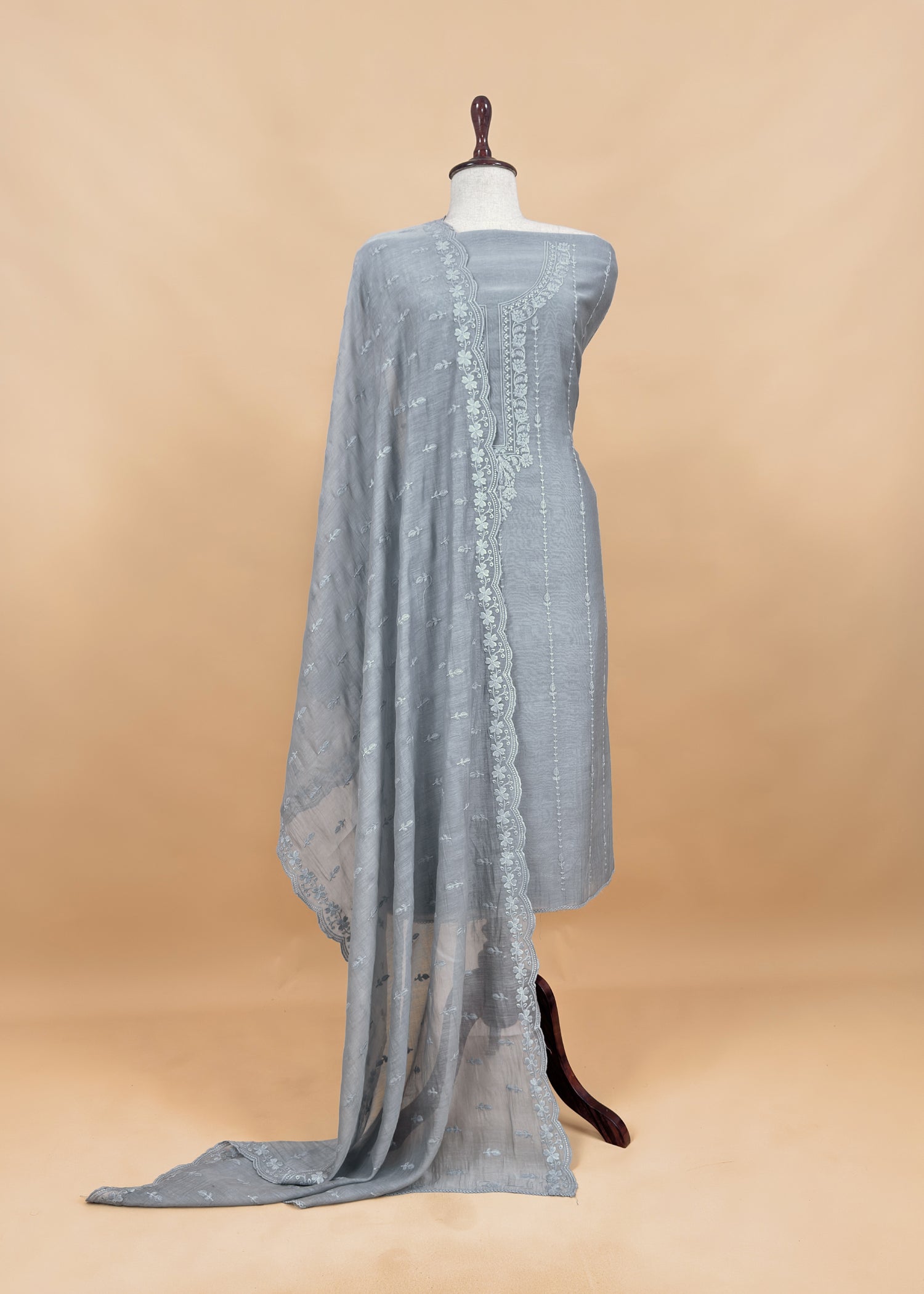 Mul unstitched suit set at the best price

