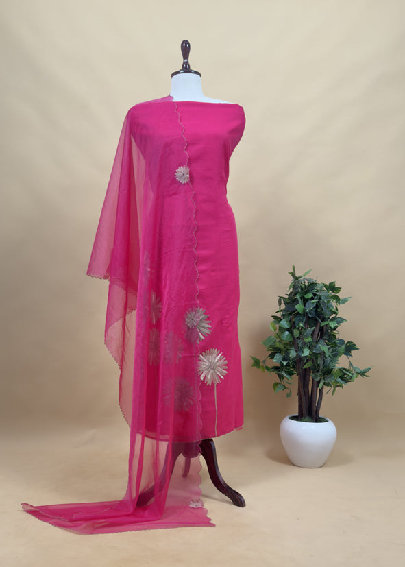 Pink Chanderi kurta with Organza Dupatta Having Zari Embroidery