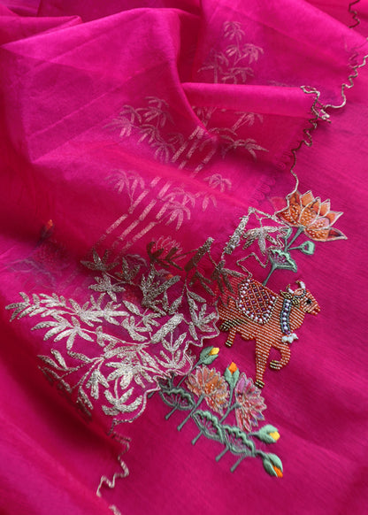 Pink Chanderi kurta with Organza Dupatta Having Zari Pichwai Embroidery