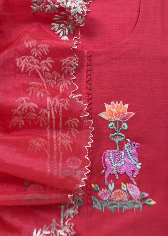 Red Chanderi kurta With Organza Dupatta Having Zari Pichwai Embroidery