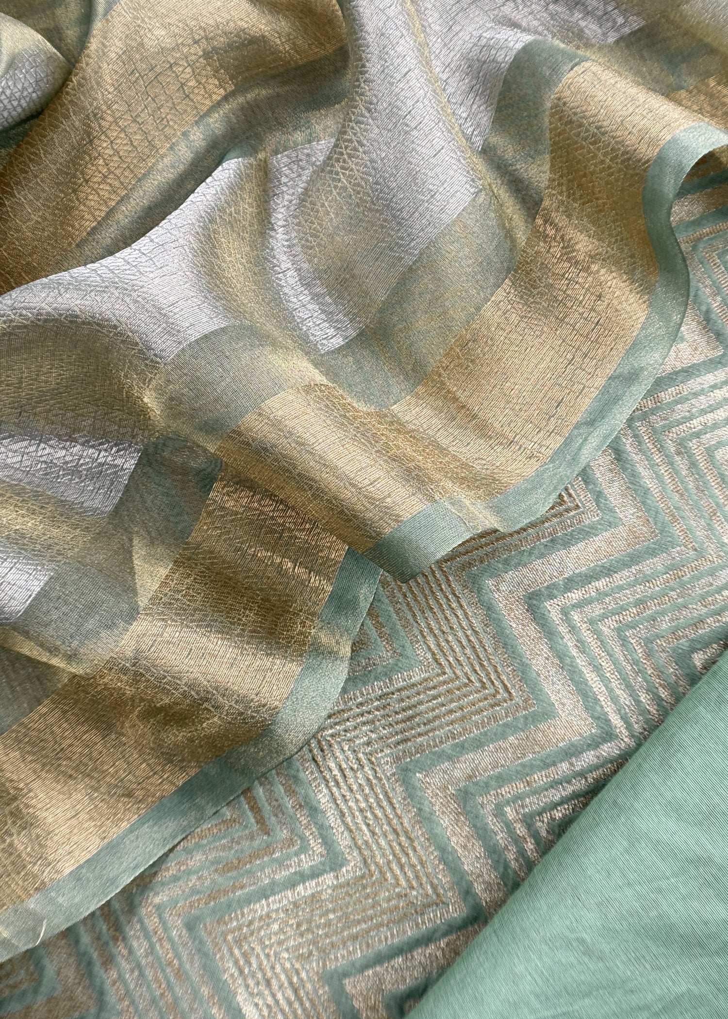 Brocade silk suit for the trousseau collection