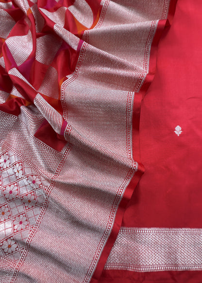 Luxe Red Kanjivaram handloom silk Suit set with gold Meenakari weaving