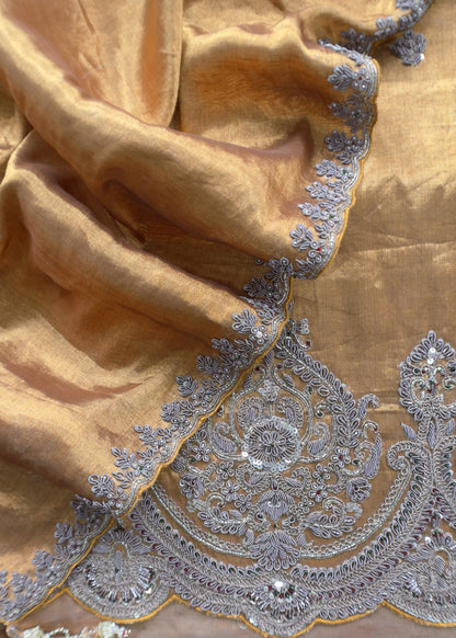 Tissue suit for the trousseau collection

