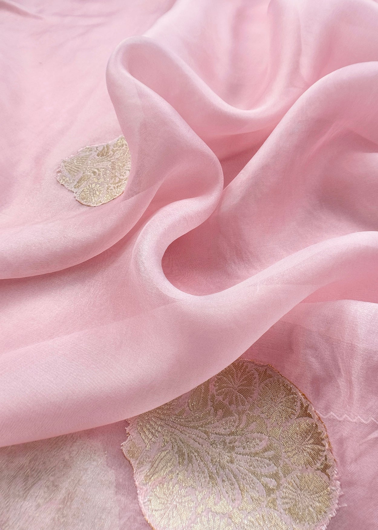 Festive wear silk unstitched suit with kadwa weaving

