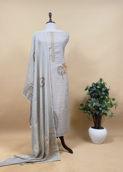 Green Jamdani Weaved Muslin Suit With Kantha Embroidery