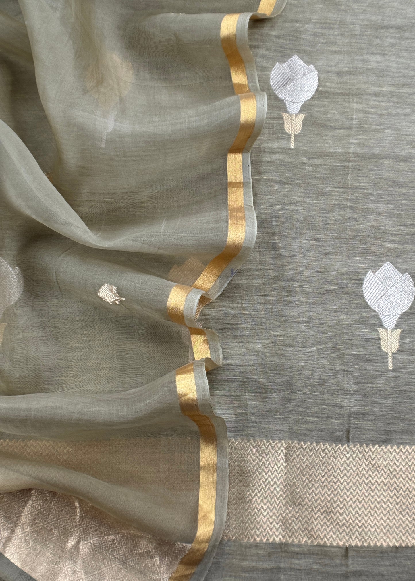 Grey Handloom Kadwa-Woven Linen Silk Suit with Kora Silk Dupatta