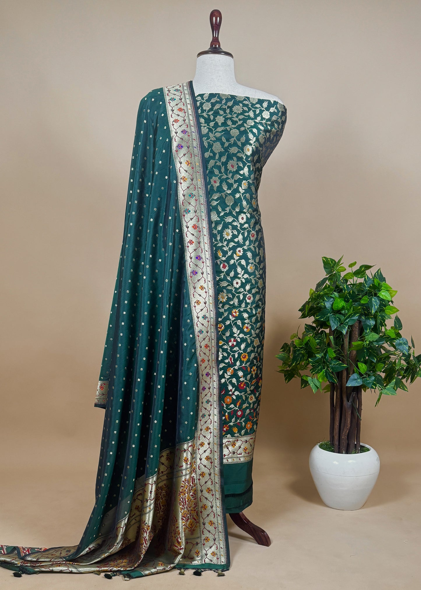 Green Handloom Phool-Patti Weaving Suit In Katan Silk