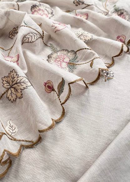 Mulmul suit set with flower embroidered

