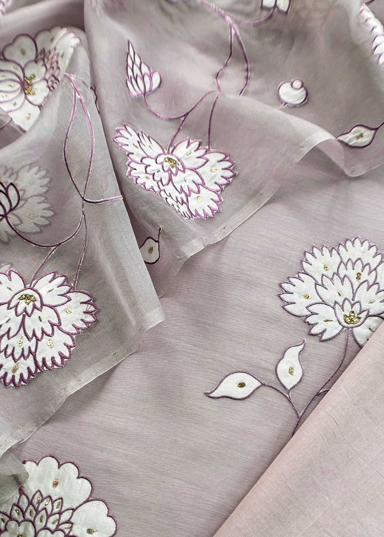 pure mulmul suit with organza dupatta

