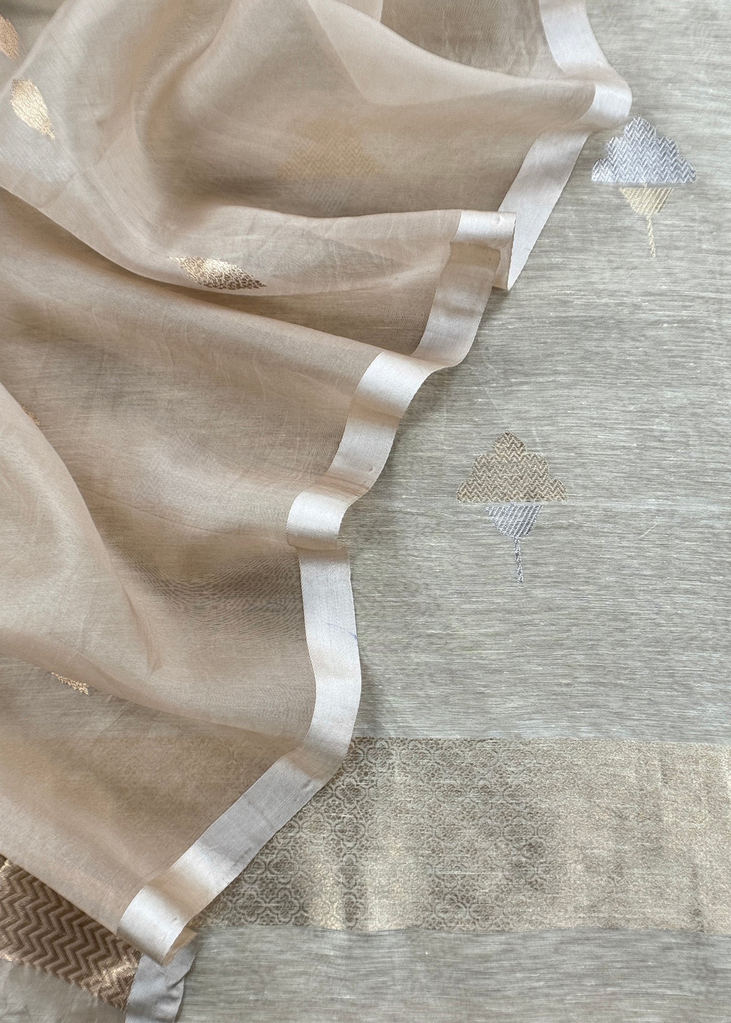 Beige Handloom Kadwa-Woven Linen Silk Suit with Kora Silk Dupatta