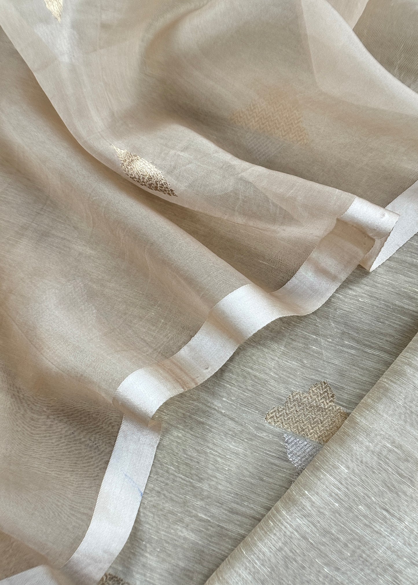 Beige Handloom Kadwa-Woven Linen Silk Suit with Kora Silk Dupatta