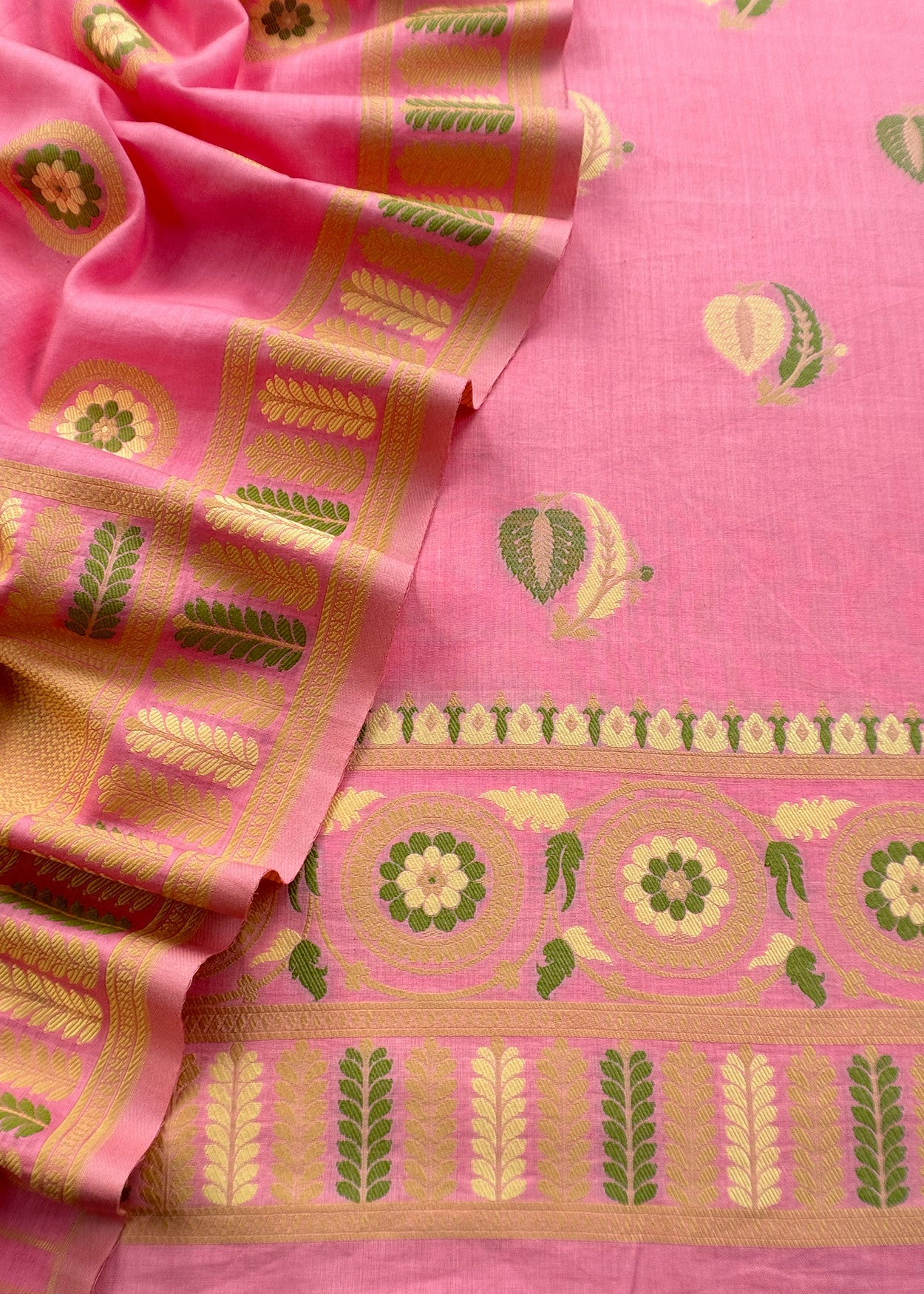 Banarasi meenakari suit in pure Cotton Suit.

