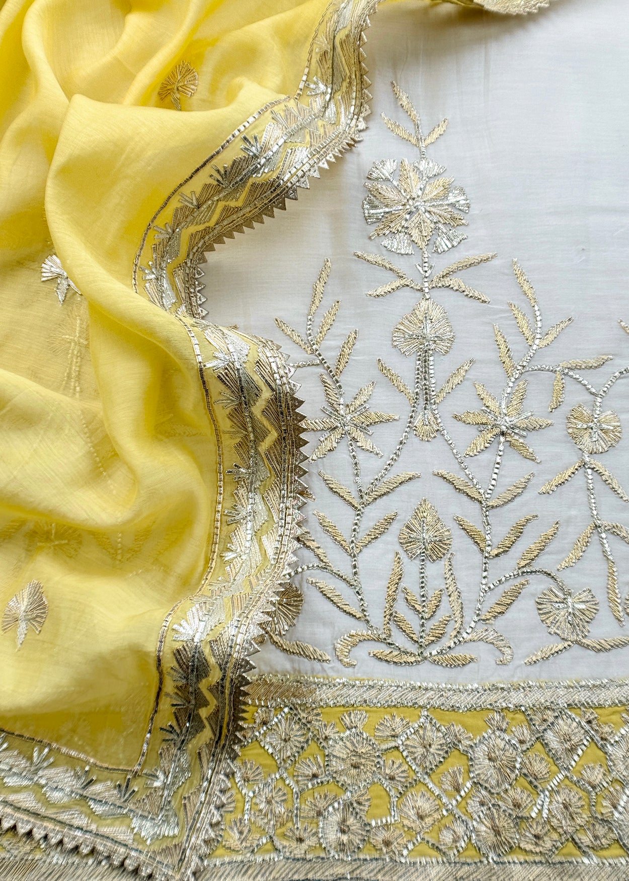 Handloom mulmul unstitched suit fabric

