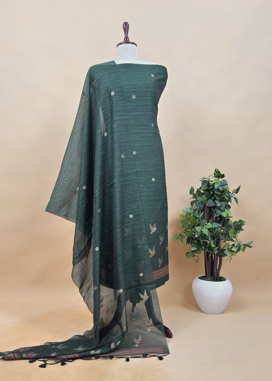 jamdani weaved suit for gifting mom

