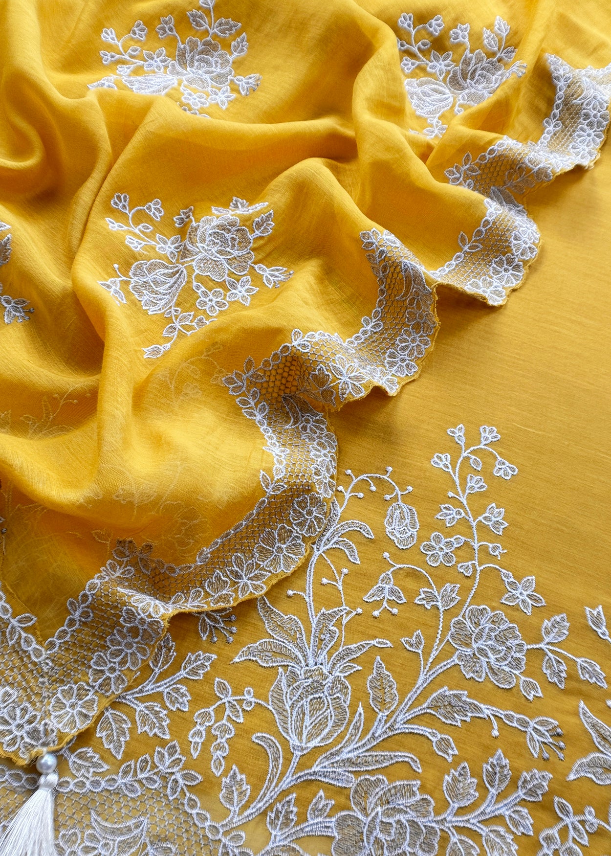 Handloom mulmul unstitched suit fabric

