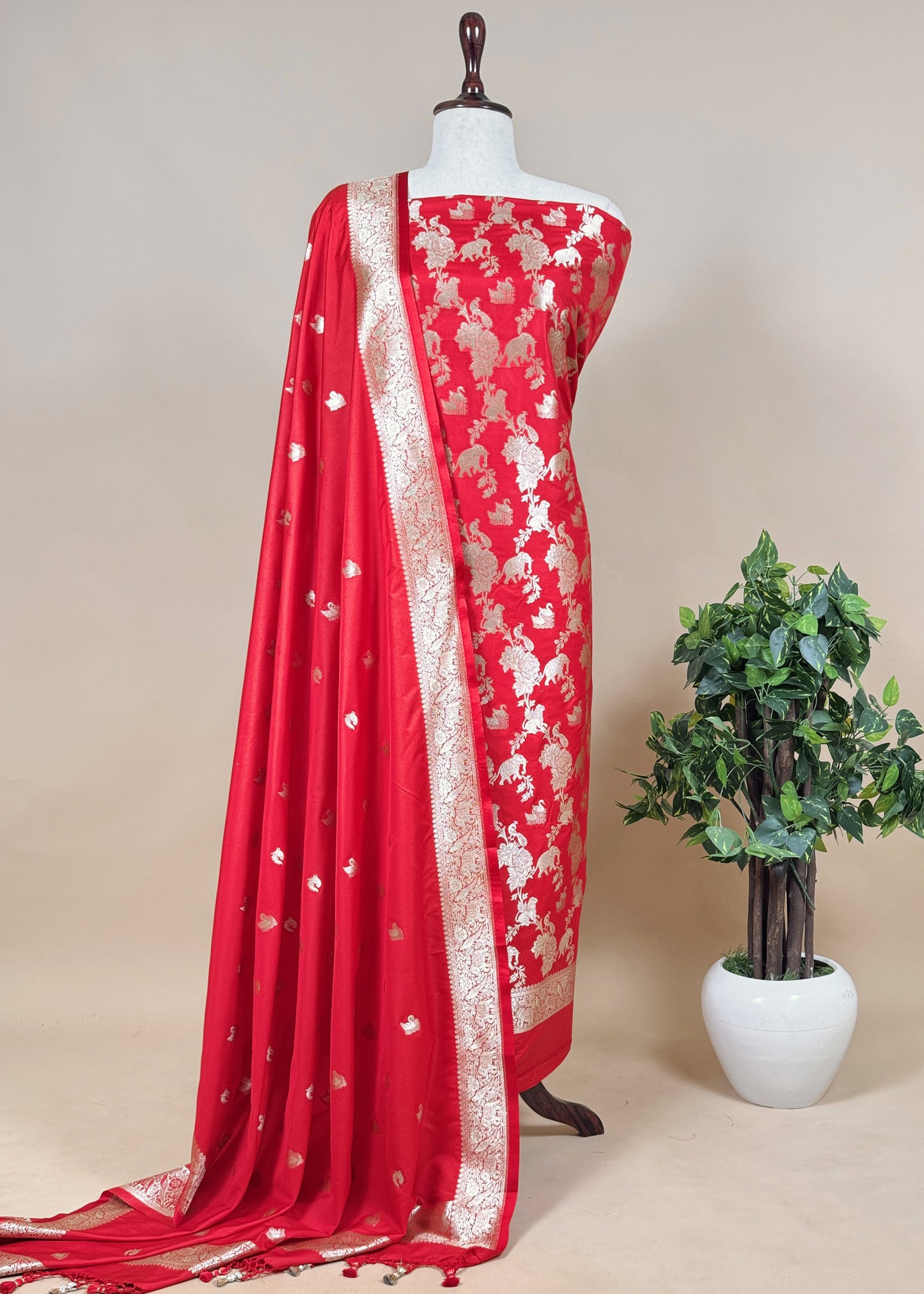 Red Handloom Phool-Patti Weaving Suit In Katan Silk