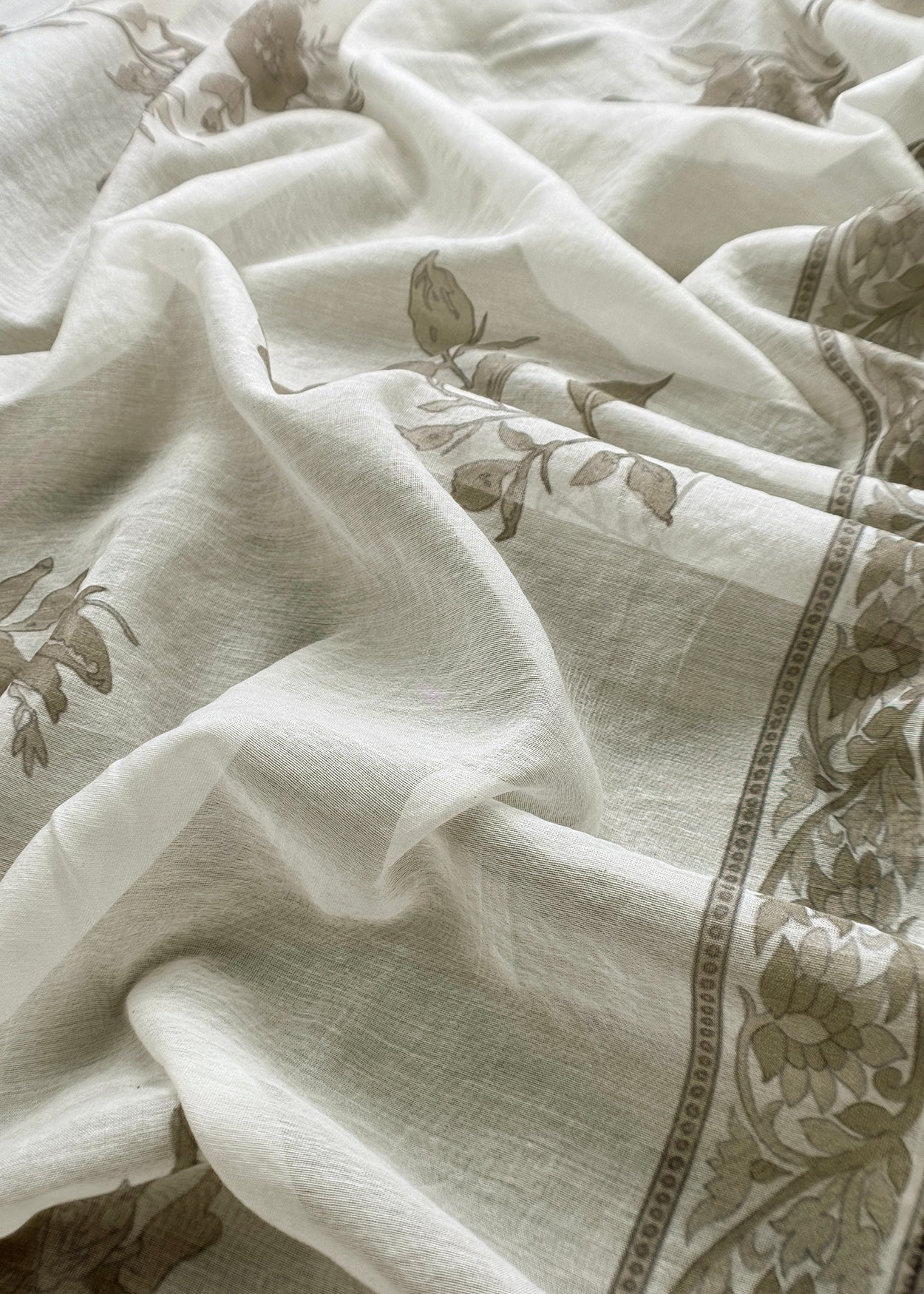 mul cotton unstitched suit with dupatta

