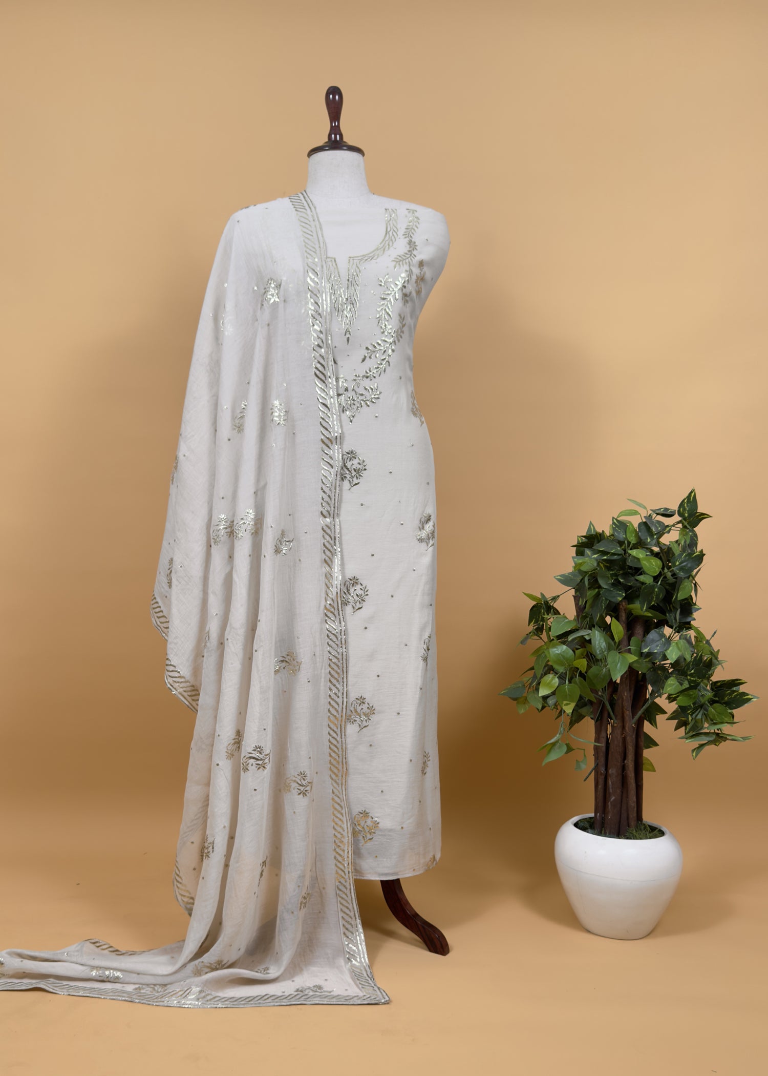 Mul unstitched suit set at the best price

