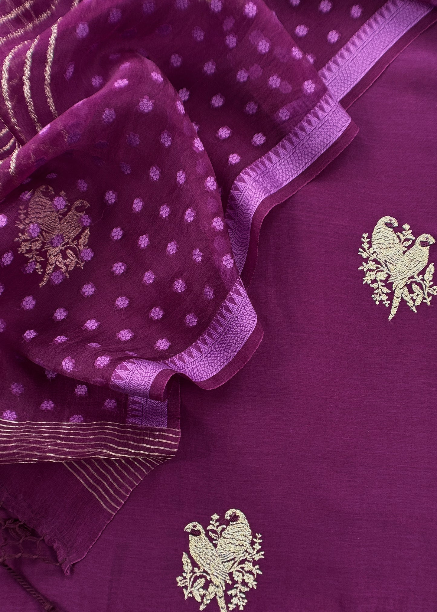 mulmul unstitched suit with dupatta

+