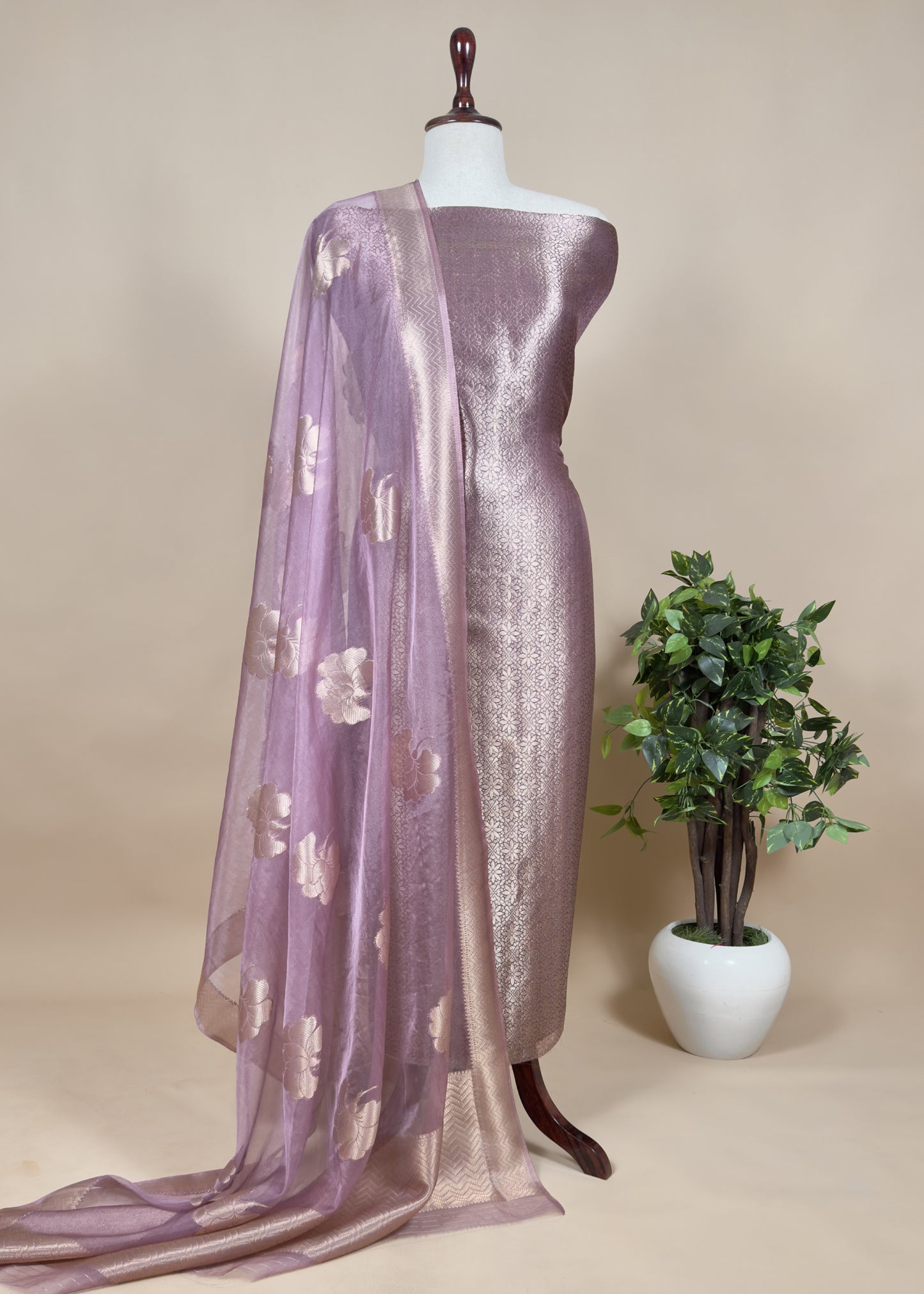 Tissue Silk Kurta With Organza Dupatta