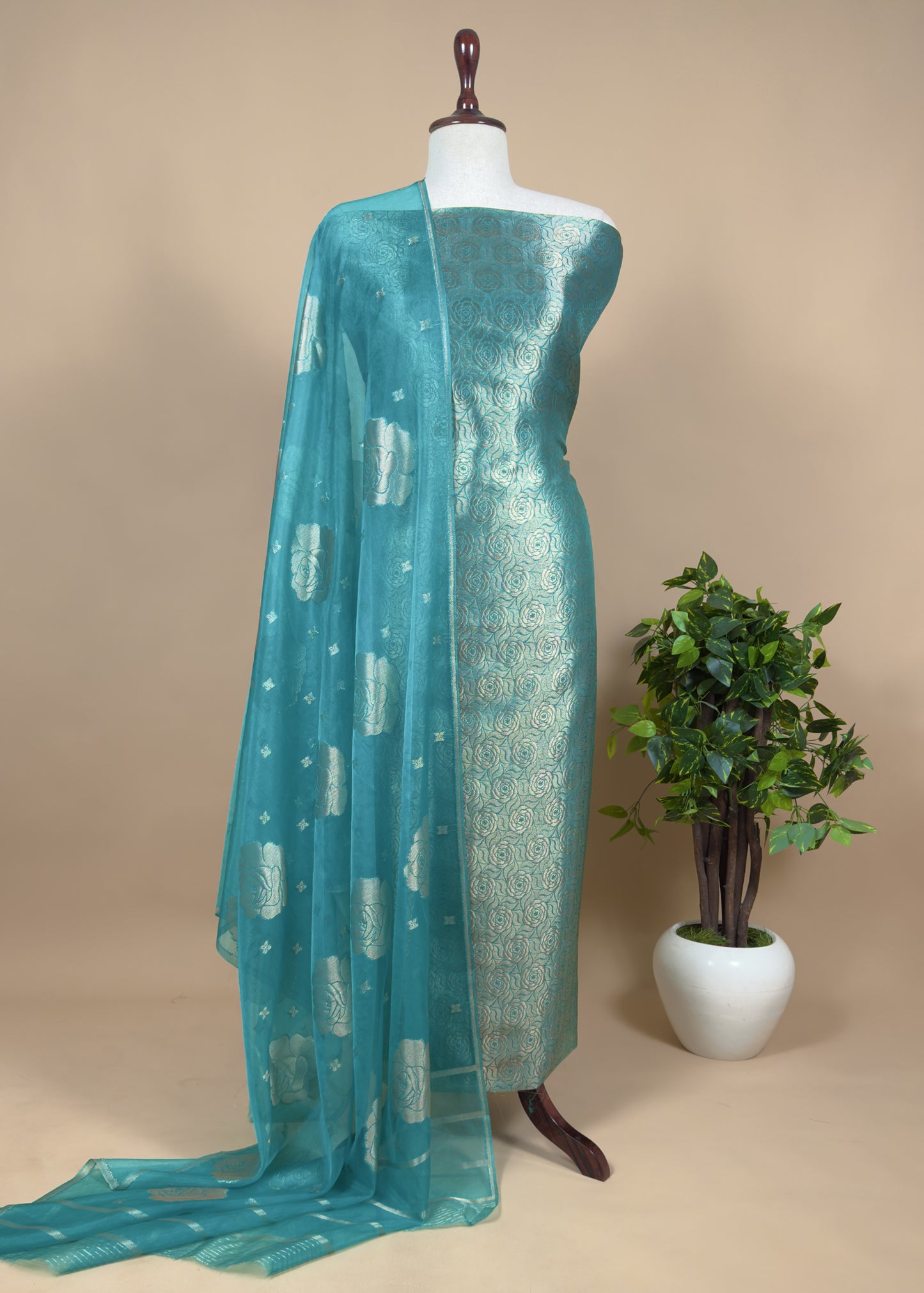 Tissue Silk Kurta With Organza Dupatta