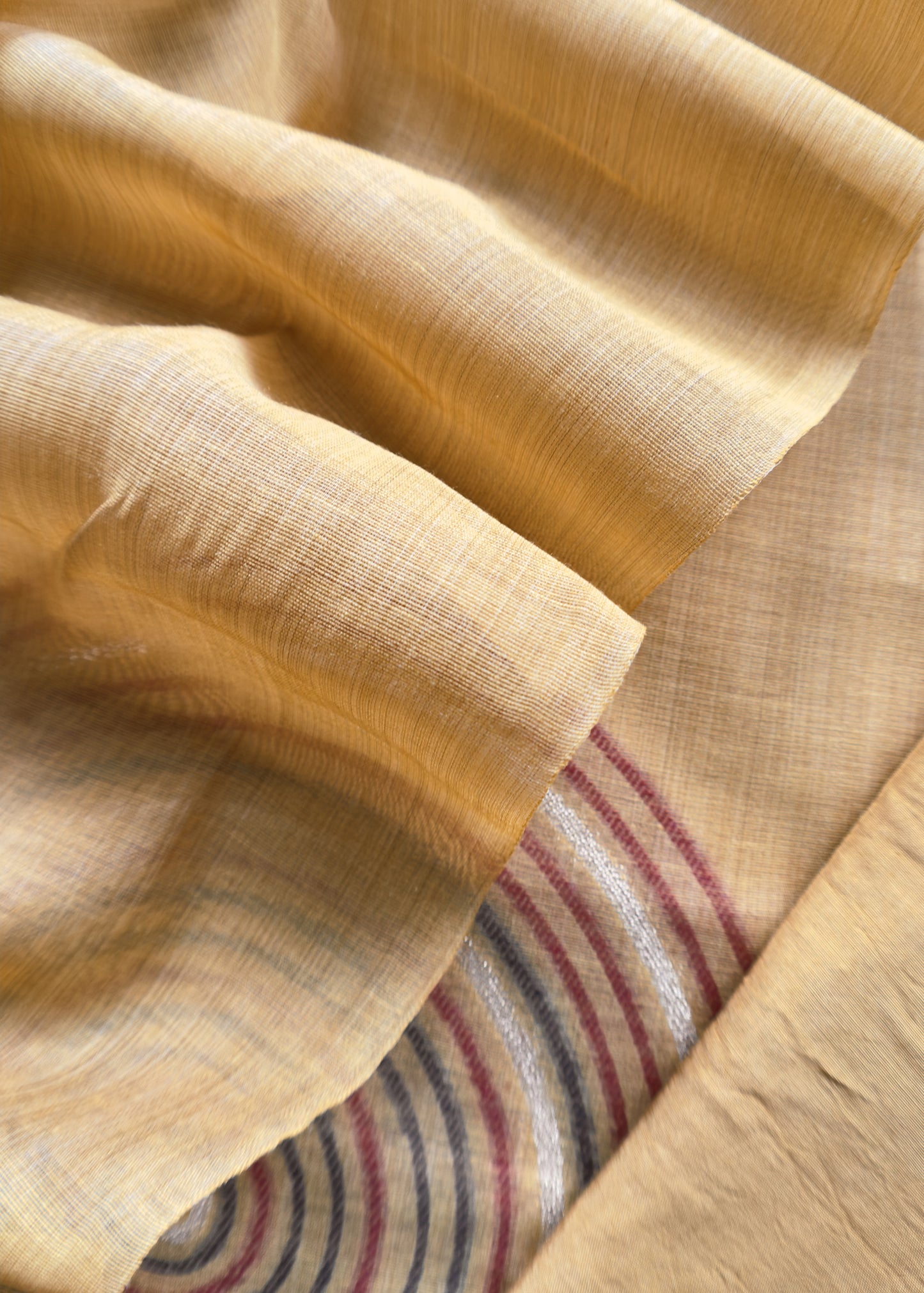 jamdani weaved suit for gifting mom

