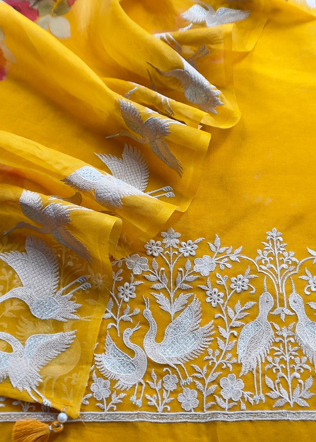 Organza silk suit with flamingo embroidery

