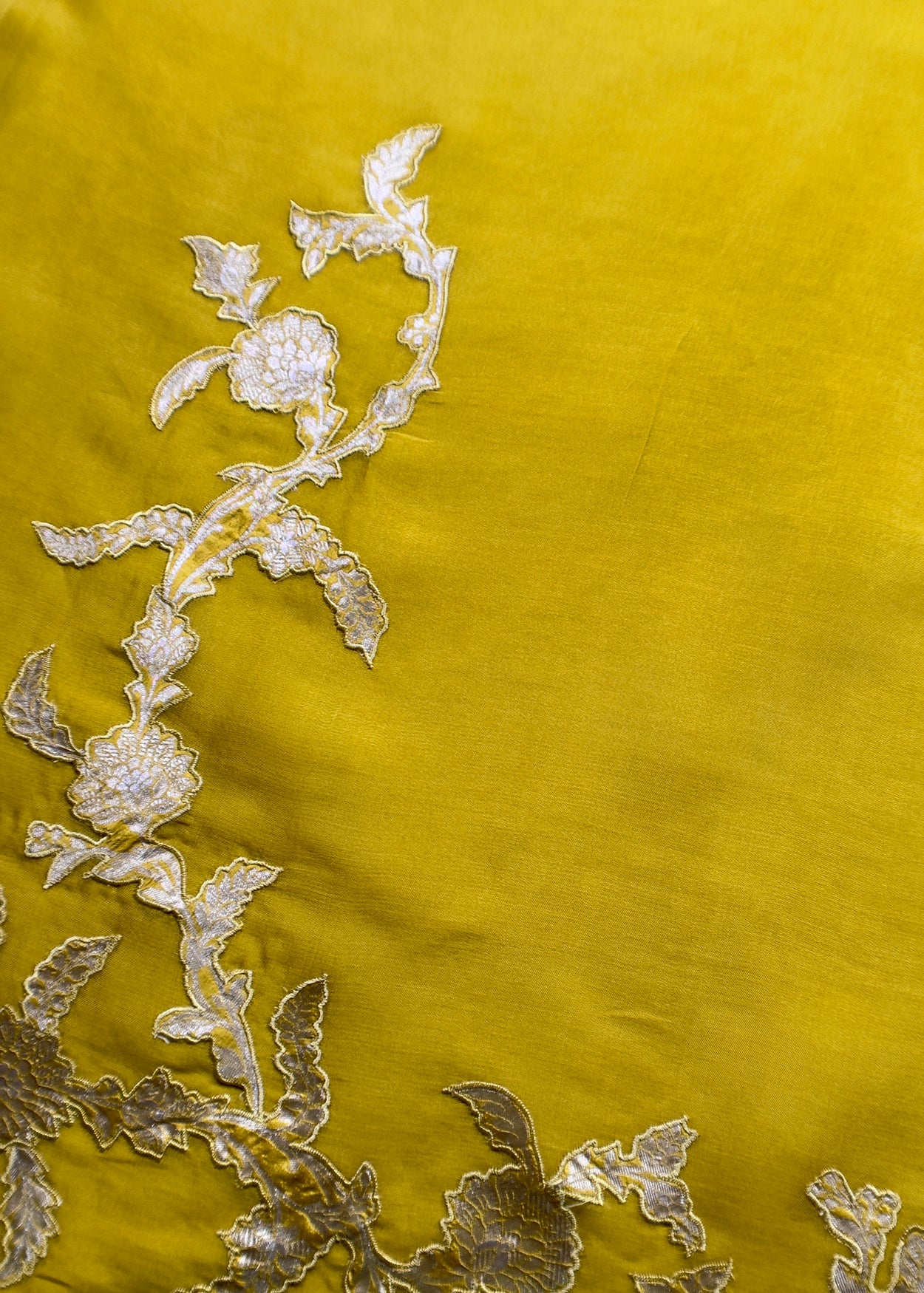 Pea Soup Pure Kora Silk Suit With Dupatta In Applique Work