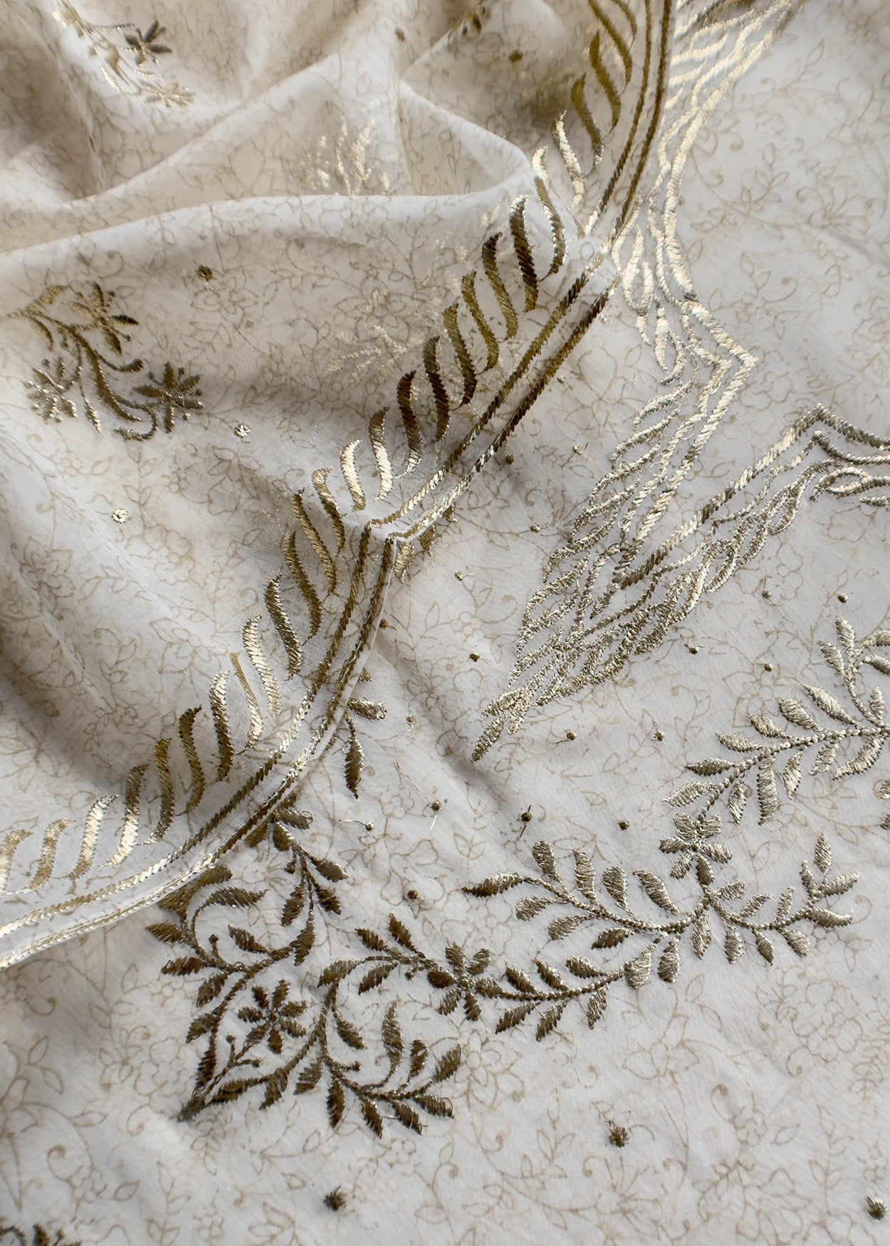 Handloom mulmul unstitched suit fabric


