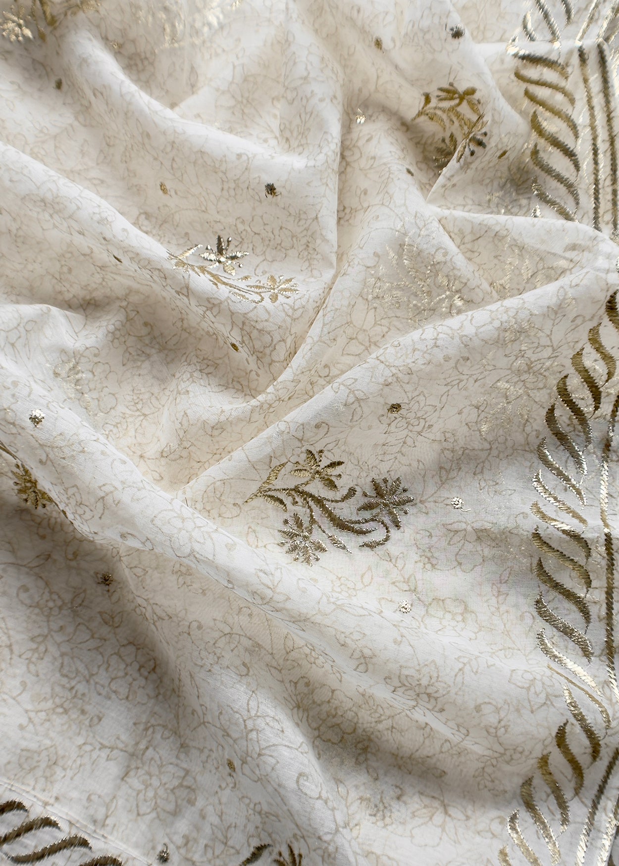 Off White Handloom Hand-Block Print Mul Chanderi Suit With Gold Pitta Hand Work