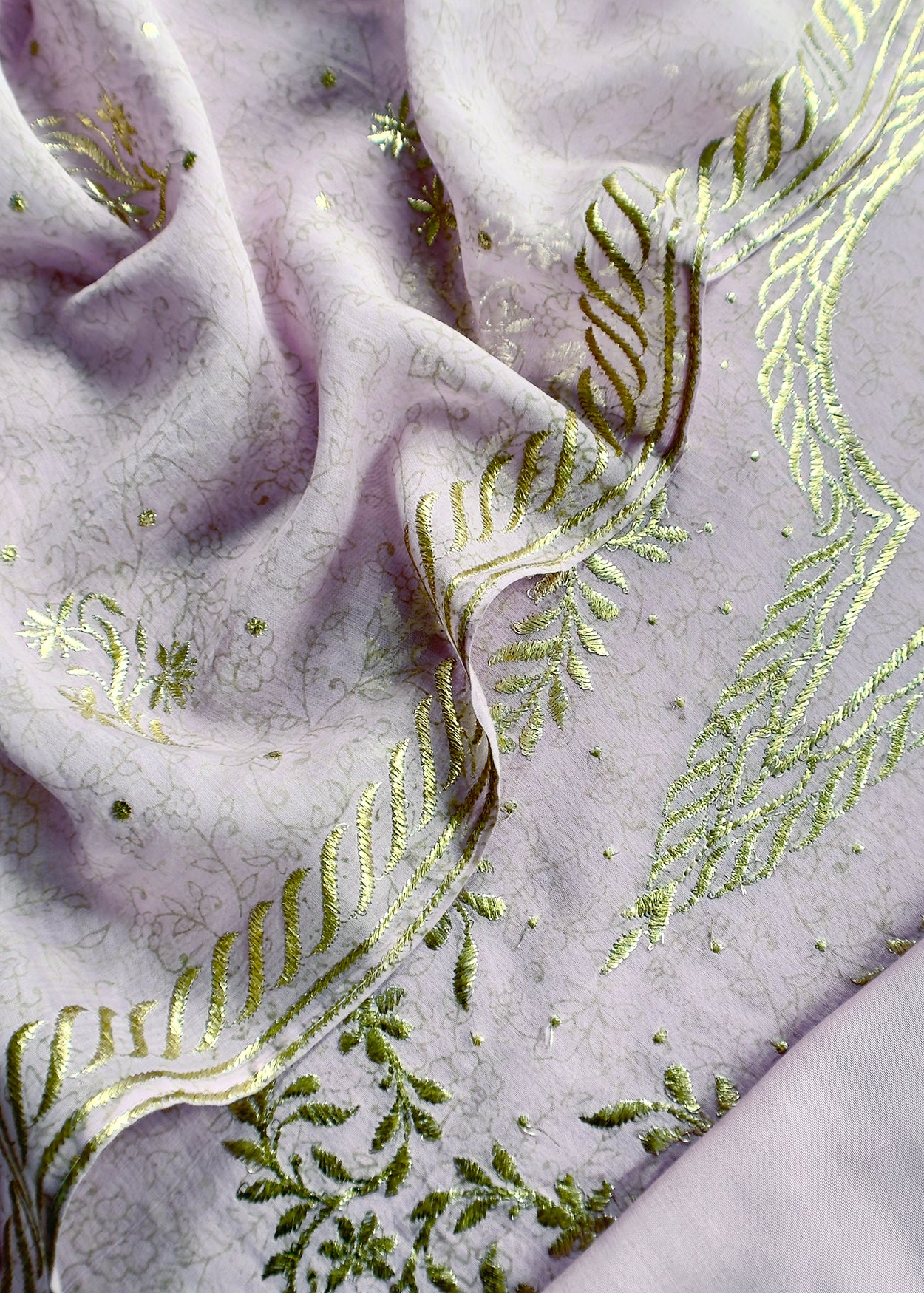 Lilac Handloom Hand-Block Print Mul Chanderi Suit With Gold Pitta Hand Work