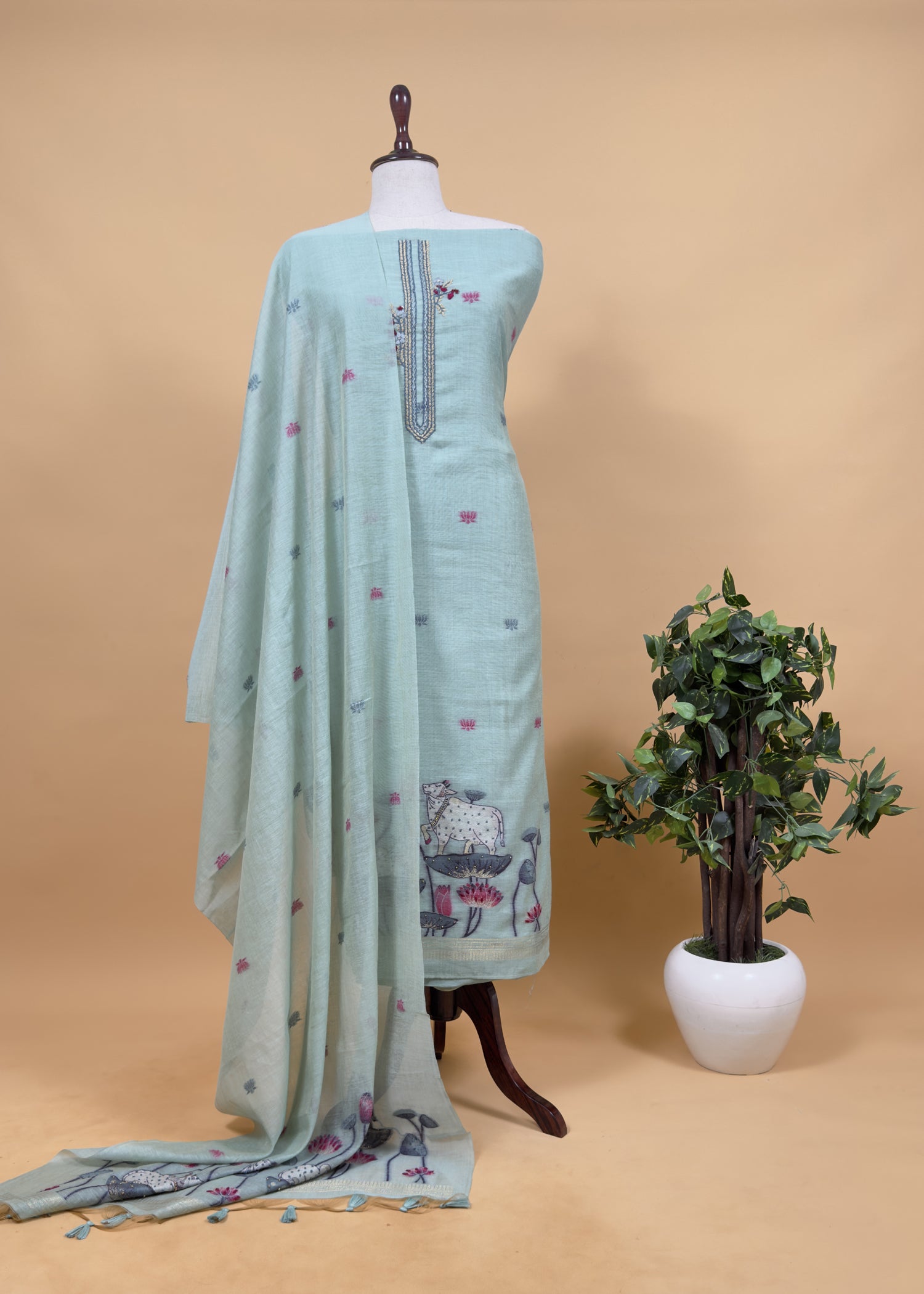 Premium quality jamdani suit for women


