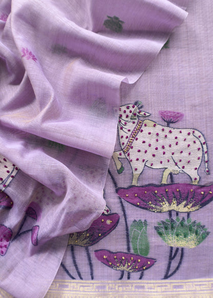 jamdani weaved suit for gifting mom

