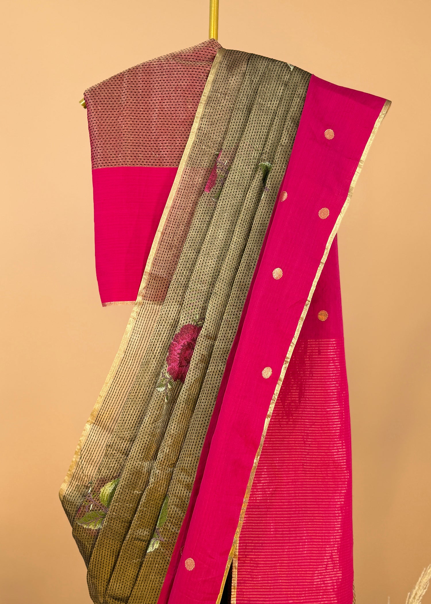 Handloom Silk Saree For Gifting

