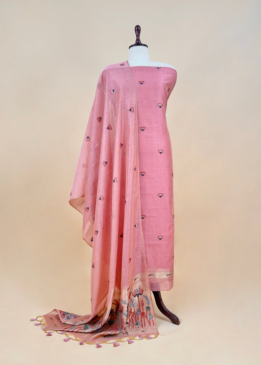 jamdani weaved suit for gifting mom

