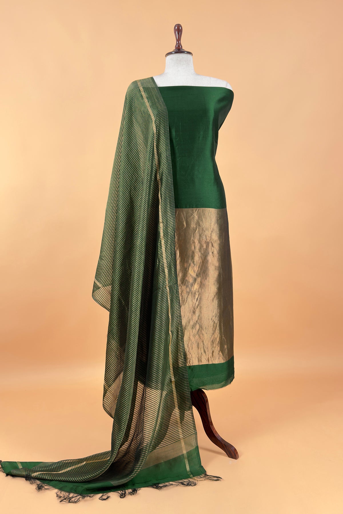 Timeless Wedding Suits For Ethnic Wardrobe

