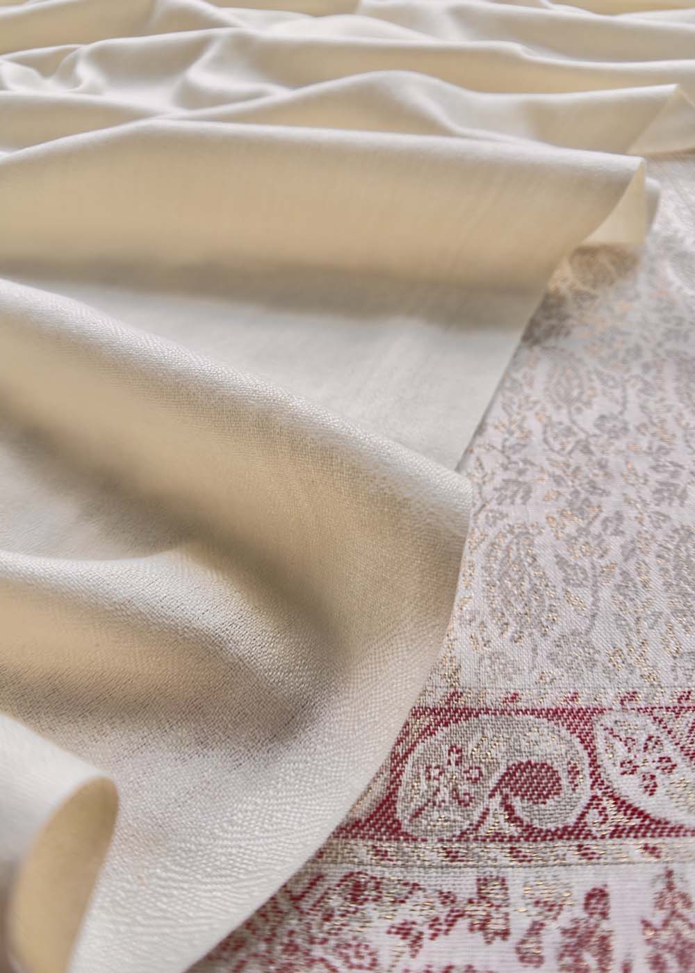 Off-White Handloom Pashmina Suit With Kani Zari Weaving